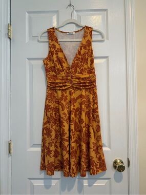 Sleeveless V-Neck Floral Midi Dress - Mustard & Rust
